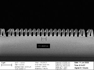 50% load, 400 nm pitch, barc has been etched with a little undercut expect where the lines have collided