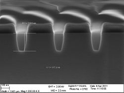 The 90 nm trenches etched 120 seconds