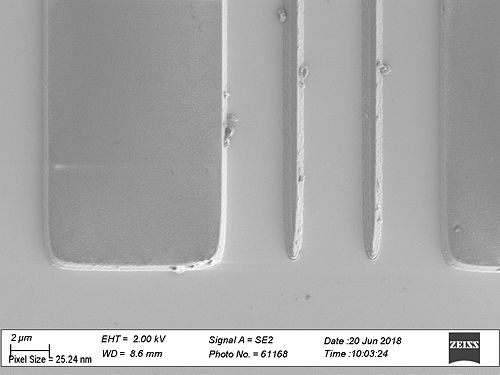 Top view of the SiO2 mask before etching