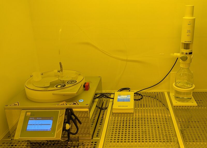 File:Labspin 5.JPG
