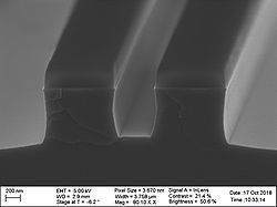 Two 1 µm wide line structure, 500 nm gap, tetch=2 min